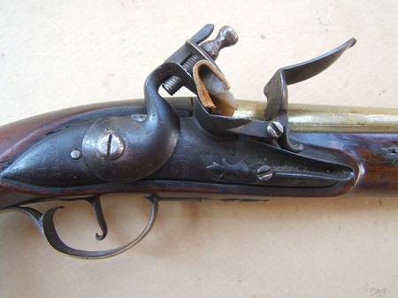 A VERY RARE AMERICAN REVOLUTIONARY WAR/COLONIAL PERIOD BRASS BARREL FLINTLOCK OFFICERS PISTOL, ca. 1770s view 3