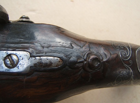 A VERY GOOD REVOLUTIONARY WAR PERIOD FRENCH DOUBLE BARREL FLINTLOCK OFFICER'S PISTOL, ca. 1760 view 4