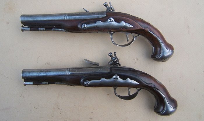 A FINE PAIR OF REVOLUTIONARY WAR PERIOD FRENCH FLINTLOCK OFFICER'S PISTOLS, ca. 1760-1770sview 2