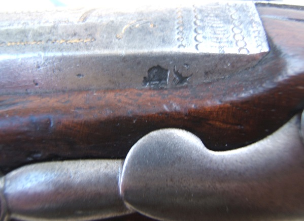 A FINE PAIR OF REVOLUTIONARY WAR PERIOD FRENCH FLINTLOCK OFFICER'S PISTOLS, ca. 1760-1770s view 5