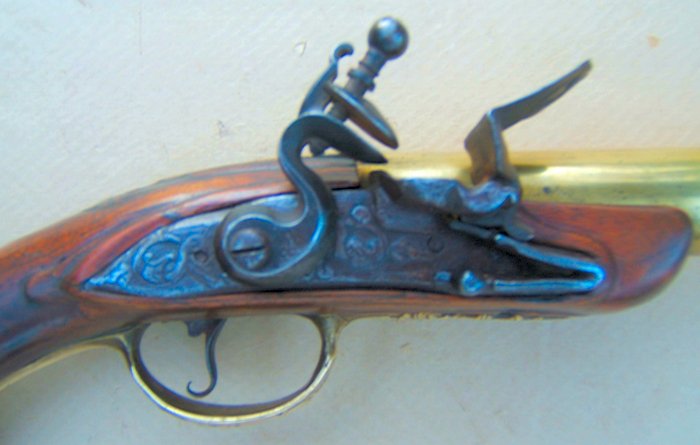 A VERY RARE BREECH-LOADING REVOLUTIONARY WAR PERIOD FRENCH FLINTLOCK NAVAL OFFICER'S FLARE/PRYOTECHNIC PISTOL, ca. 1760-1770 view 4