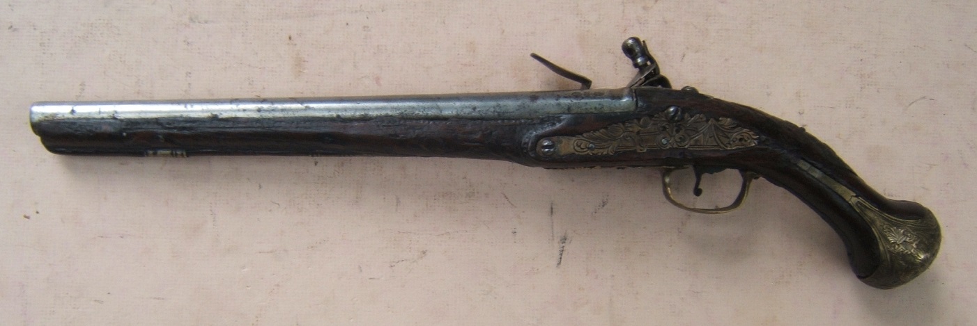 A FINE QUALITY LONG-BARREL OTTOMAN TURKISH FLINTLOCK HOLSTER PISTOL, ca. 1810 view 2