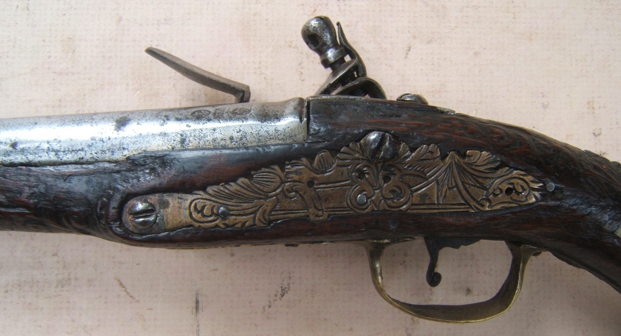 A FINE QUALITY LONG-BARREL OTTOMAN TURKISH FLINTLOCK HOLSTER PISTOL, ca. 1810 view 4