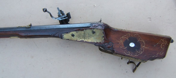 A VERY FINE QUALITY LATE 17TH CENTURY GERMAN WHEELOCK HUNTING/SPORTING RIFLE by M. SIPOVIZ IN AUG, ca. 1690 view 2