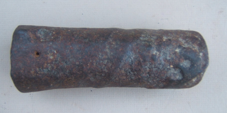 A VERY EARLY NORTHERN ITALIAN 14th/15th CENTURY VASE-TYPE IRON HAND-CANNON, ca. 1425 view 1