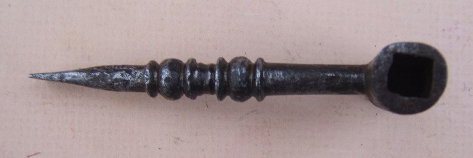 A SCARCE 16th/17TH CENTURY GERMAN COMBINATION WHEELOCK SPANNER, & SCREWDRIVER, ca. 1600-1630 view 2