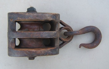 A VERY GOOD AMERICAN CIVIL WAR PERIOD AMERICAN MADE (NAVAL) BLOCK & TACKLE, ca. 1850view1