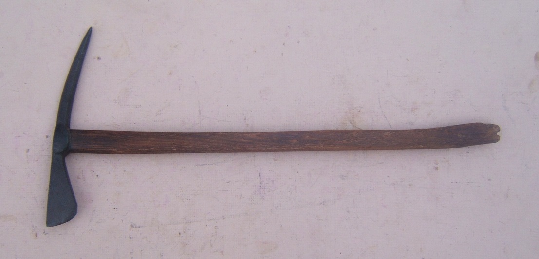 A VERY GOOD & SCARCE FRENCH & INDIAN/AMERICAN REVOLUTIONARY WAR PERIOD SPIKE TOMAHAWK, ca. 1750 view 2