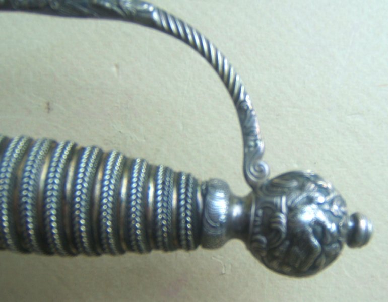 A FINE FRENCH & INDIAN WAR PERIOD ENGLISH SILVER HILT OFFICER'S SMALL SWORD, dtd. 1759 view 2