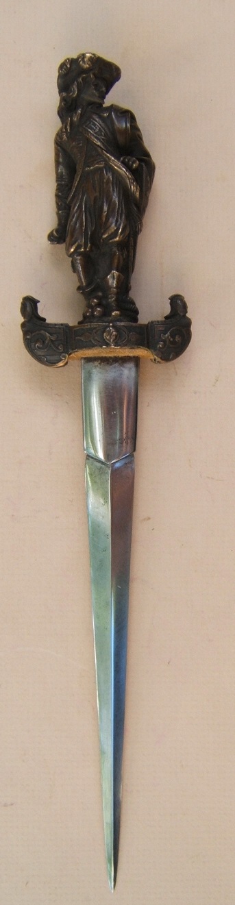 A VERY FINE QUALITY LATE-19TH/EARLY-20TH CENTURY (FRENCH?) ROMANTIC DAGGER