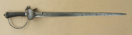 A VERY GOOD & RARE COLONIAL PERIOD ENGLISH SWORD-PISTOL, ca. 1730 view 2