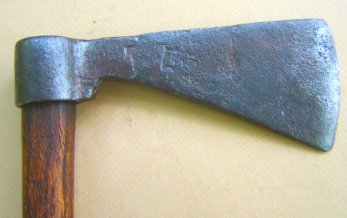 A VERY GOOD COLONIAL/AMERICAN REVOLUTIONARY WAR PERIOD BELT-AXE TOMAHAWK, ca. 1750s view 2