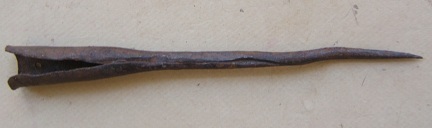 A HAND FORGED AMERICAN REVOLUTIONARY WAR PERIOD TRENCH PIKE/SPEAR HEAD, ca. 1770s view 2