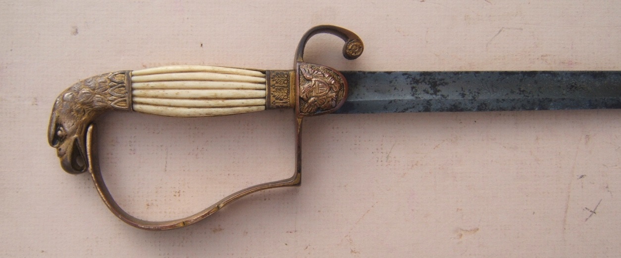 A VERY GOOD QUALITY EARLY 19TH CENTURY AMERICAN REGULATION-TYPE EAGLE HEAD INFANTRY OFFICER’S SWORD, ca. 1820s view 3