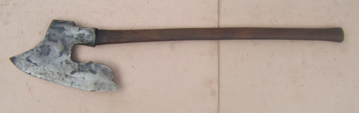 A FINE EARLY 16TH/17TH CENTURY EUROPEAN (GERMAN?) FELLING AXE, ca. 1550-1600 front