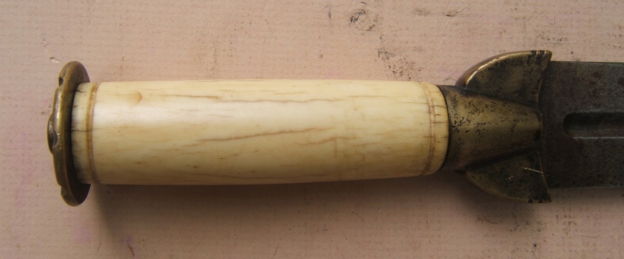 A FINE VICTORIAN/EDWARDIAN PERIOD COPY OF A 15TH CENTURY SCOTTISH BOLLOCK DAGGER/DIRK, ca. 1890-1920 back