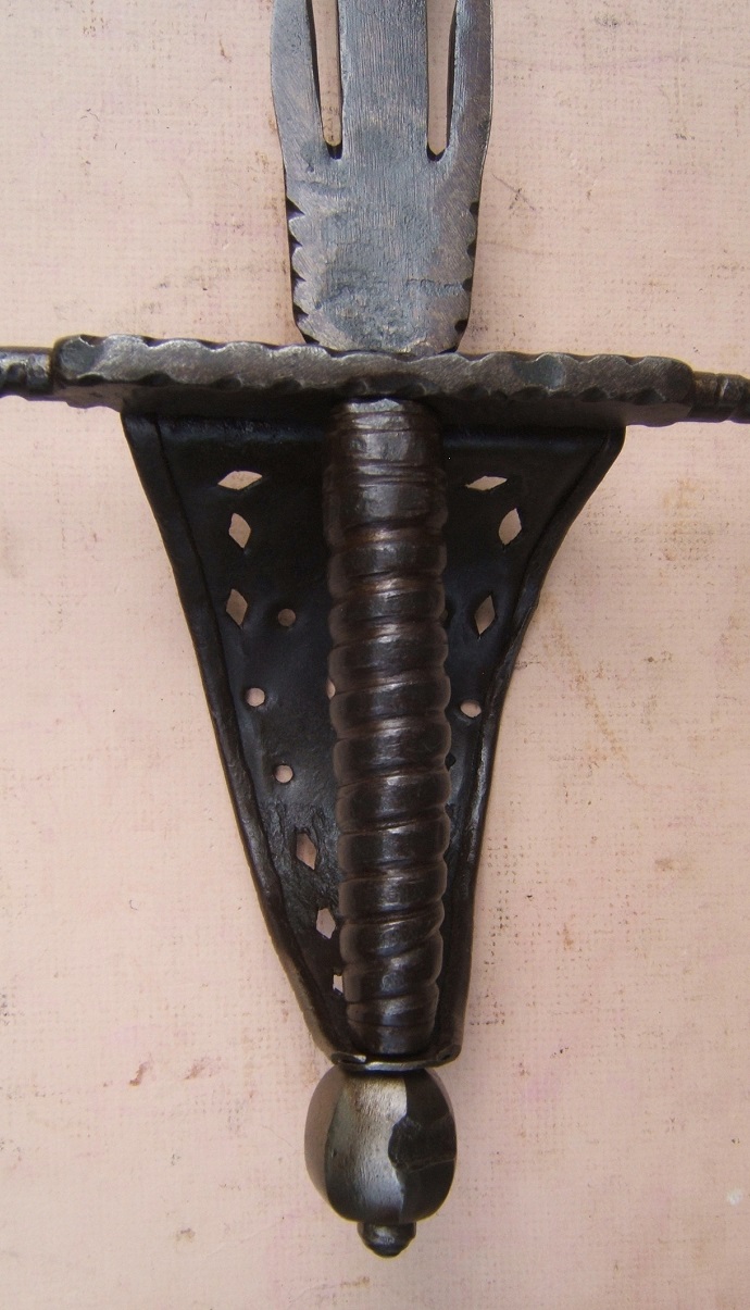 A FINE 19TH CENTURY SPANISH MAIN-GAUCHE/LEFT-HAND DAGGER w/ SWORD-BREAKER, ca. 1850 front