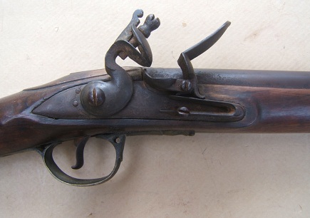 A FINE+ AMERICAN USED NAPOLEONIC/WAR of 1812 PERIOD ENGLISH FLINTLOCK “ROYAL ARTILLERY/ SERGEANT’S” CARBINE, ca. 1810s view 3