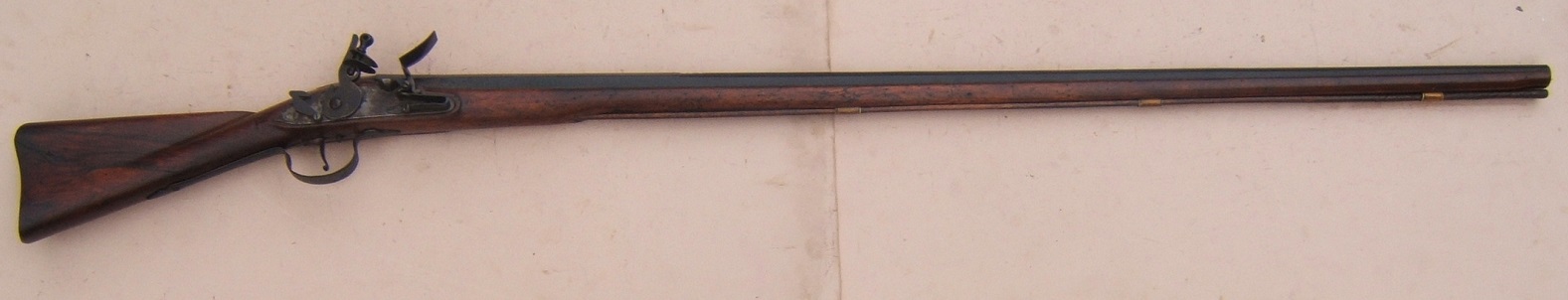  A VERY RARE & EARLY COLONIAL NEW ENGLAND AMERICAN DOGLOCK MUSKET/LONG-FOWLER, ca. 1680 view 1