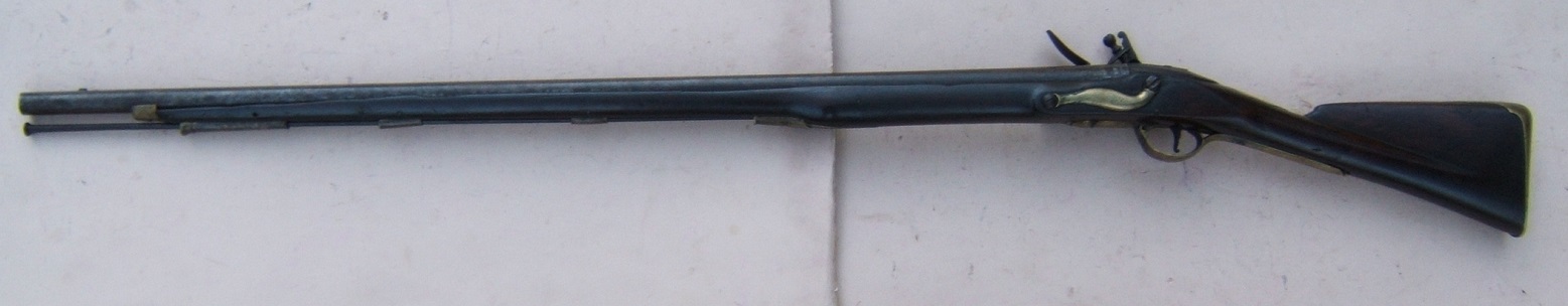 A VERY GOOD (AMERICAN CAPTURED/USED) AMERICAN REVOLUTIONARY WAR EMERGENCY PRODUCTION (P. 1779-S) SECOND MODEL/SHORTLAND PATTERN BROWN BESS MUSKET, ca. 1779 view 2