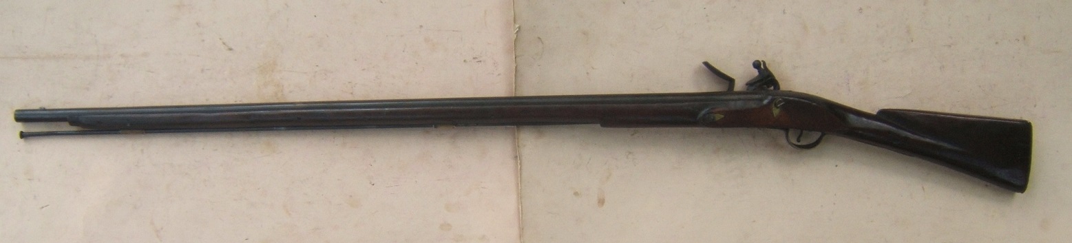 A FINE AMERICAN REVOLUTIONARY WAR PERIOD AMERICAN OFFICER'S  FUSIL/MUSKET, ca. 1775-1780 view 2