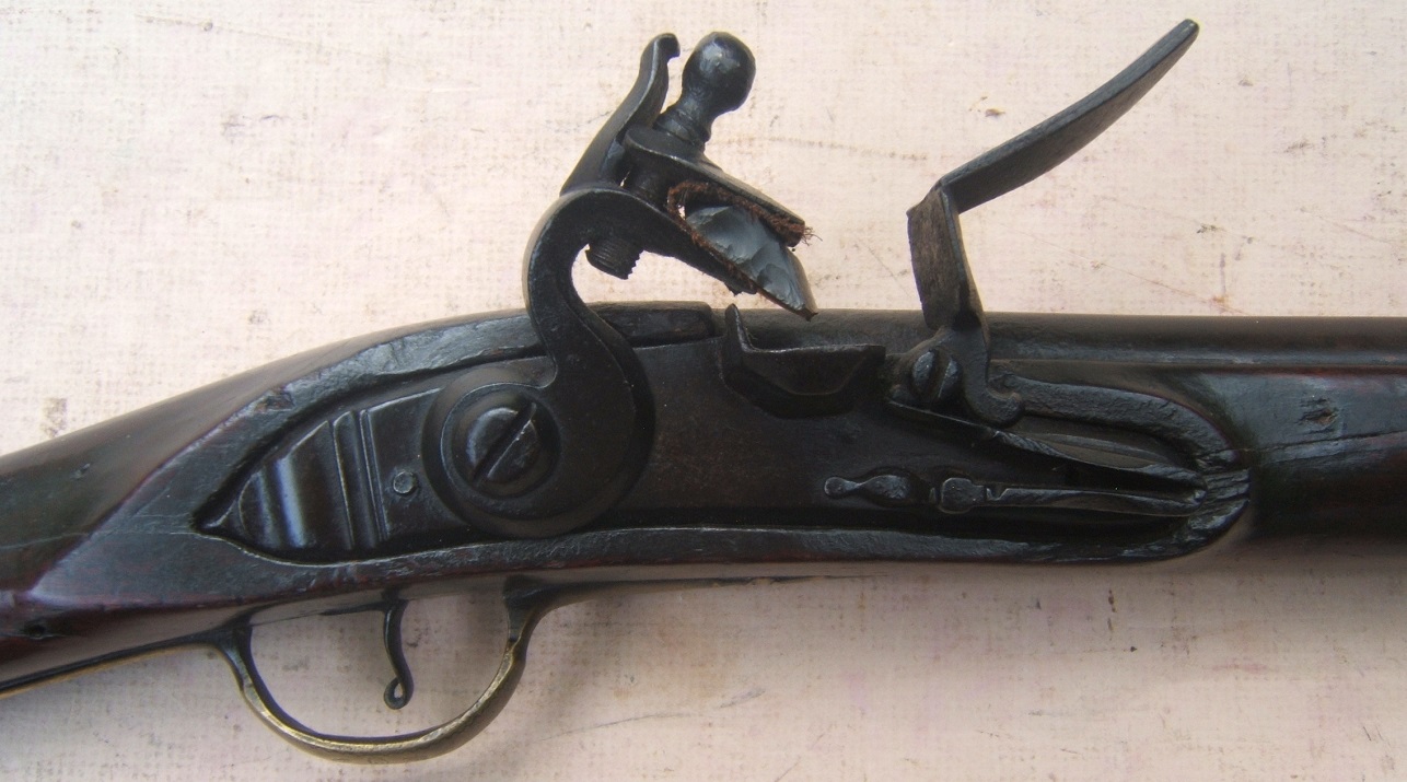 A FINE AMERICAN REVOLUTIONARY WAR PERIOD AMERICAN OFFICER'S  FUSIL/MUSKET, ca. 1775-1780 view 3