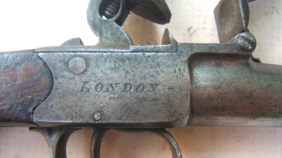 A VERY GOOD AMERICAN REVOLUTIONARY WAR PERIOD ENGLISH FLINTLOCK SCREW-BARREL POCKET PISTOL, by 