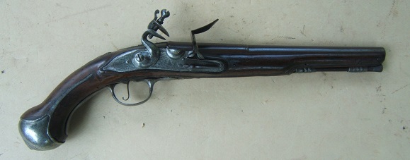 A SCARCE EARLY COLONIAL PERIOD (WILLIAM & MARY PERIOD) ENGLISH FLINTLOCK OFFICER'S PISTOL, BY 