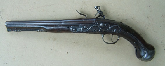 A SCARCE EARLY COLONIAL PERIOD (WILLIAM & MARY PERIOD) ENGLISH FLINTLOCK OFFICER'S PISTOL, BY 