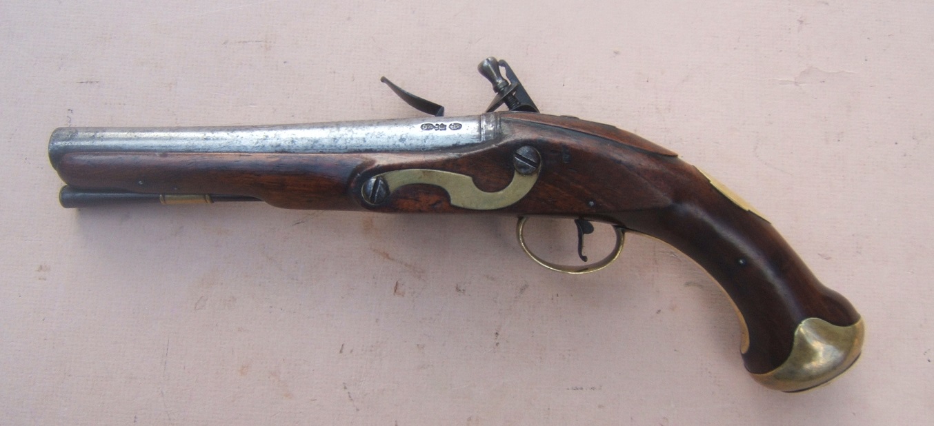 A VERY FINE & EARLY BRASS-MOUNTED COLONIAL PERIOD ENGLISH FLINTLOCK OFFICER’S PISTOL, BY “FREEMAN”, ca. 1740 view 2