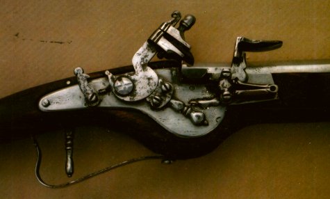 A VERY RARE & UNUSUAL RUSSIAN SNAPLOCK HOLSTER-PISTOL, ca. 1650 view 3