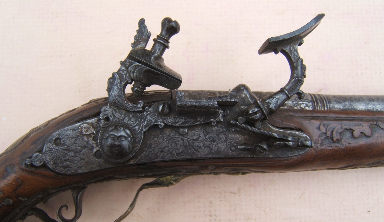 A VERY GOOD CENTRAL BOLOGNESE ITALIAN SNAPHANCE POCKET PISTOL, ca. 1720s view 4