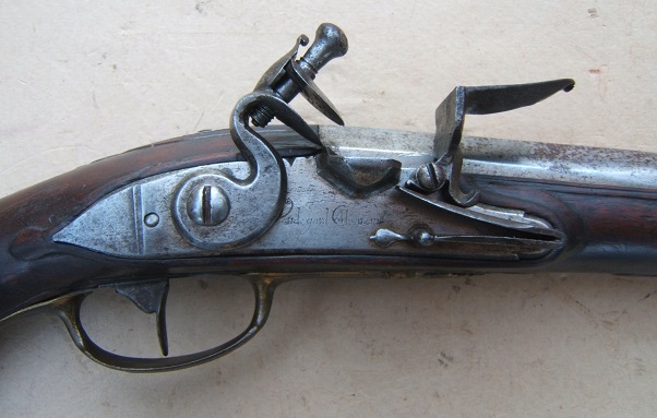 AN EARLY & FINE FRENCH FLINTLOCK OFFICER’S HOLSTER/HORSE PISTOL, ca. 1720 view 3