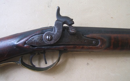 A VERY GOOD PERCUSSION CONVERSION PENNSYLVANIA/KENTUCKY RIFLE, ca. 1800/40 view 3