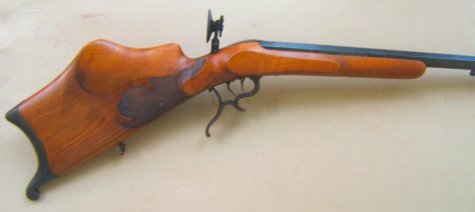 A FINE 19TH CENTURY 4 mm GERMAN PARLOR TYPE SCHUETZEN RIFLE 
(ZIMMERSCHUETZEN), ca. 1880 view 2