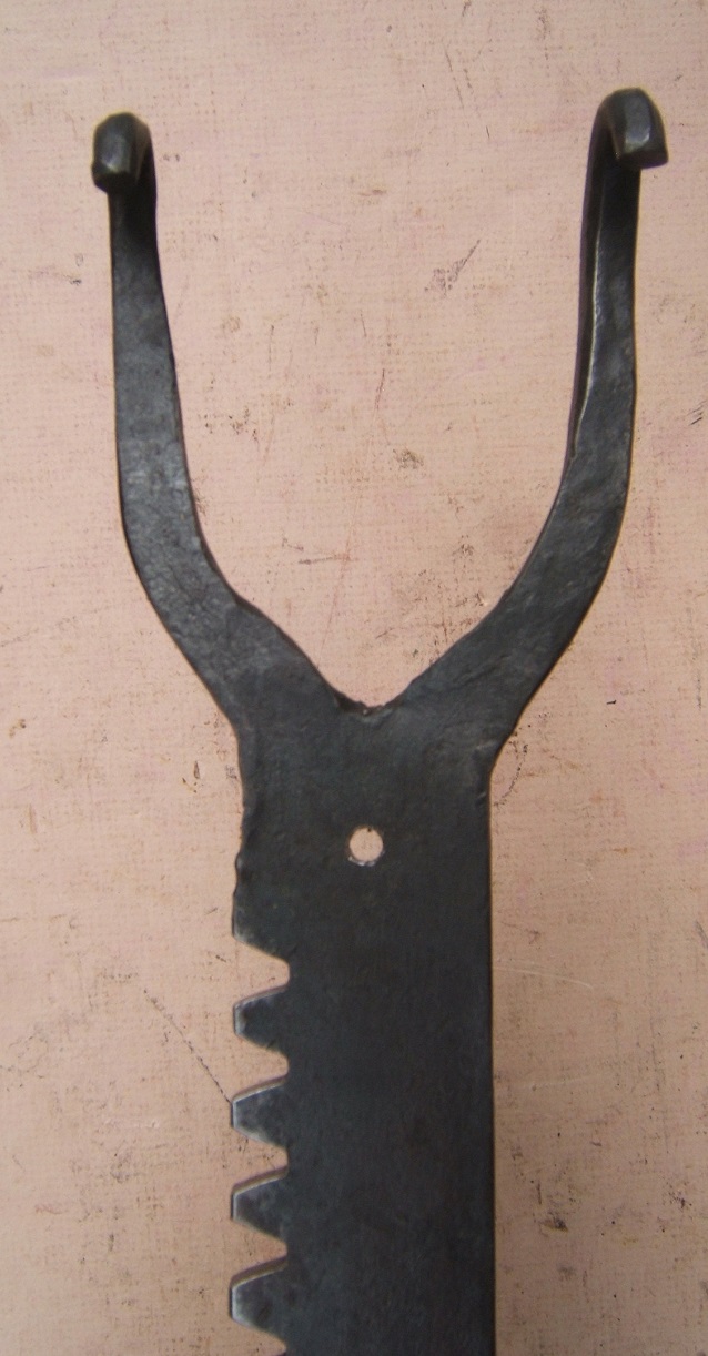 A VERY GOOD & LARGE-SIZE COPY LATE 17th/EARLY 18th CENTURY GERMAN CROSSBOW CRANEQUIN, ca. 1650/1900 view 4