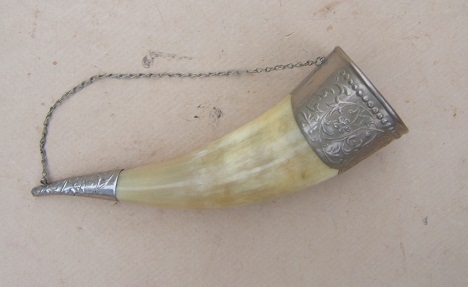  A VERY GOOD MID 20TH CENTURY EUROPEAN (RUSSIAN?) DRINKING HORN, ca. 1950 view 1