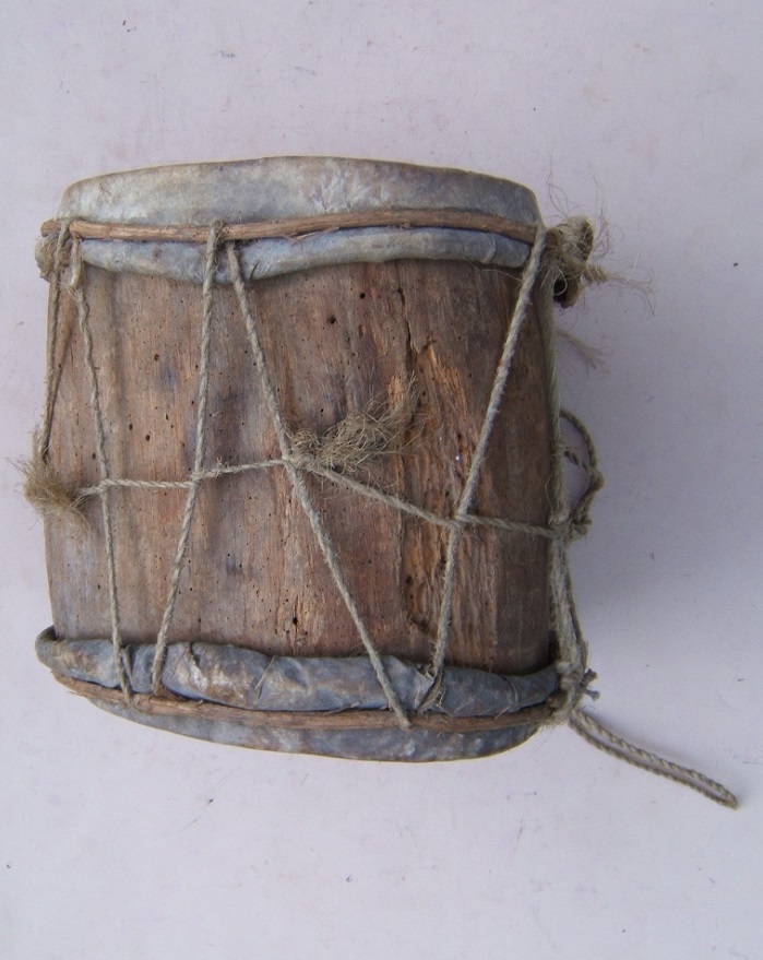 A VERY RARE EARLY/MID 19TH CENTURY AMERICAN PLAINS INDIAN (SIOUX) WAR DRUM, ca. 1840 view 1