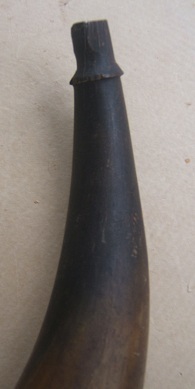 A NICE & LARGE FRENCH & INDIAN/AMERICAN REVOLUTIONARY WAR PERIOD ENGRAVED MUSKET-TYPE POWDER HORN, ca. 1760 view 2