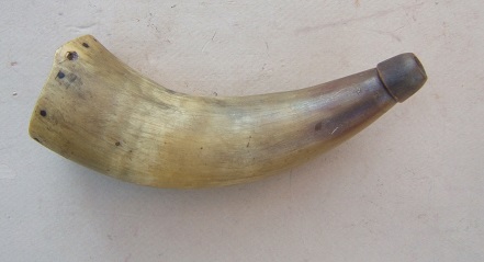  A VERY GOOD COLONIAL/FRENCH & INDIAN WAR PERIOD AMERICAN POWDER HORN, ca. 1760 view 1
