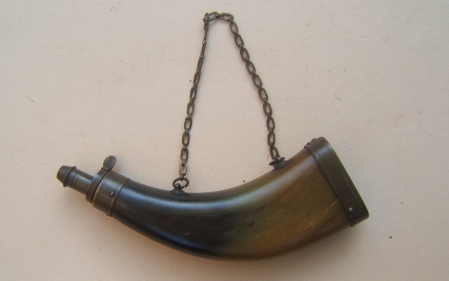  A FINE MID 19th CENTURY COMPRESSED/FLAT COWHORN POWDER HORN, ca. 1840 view 2