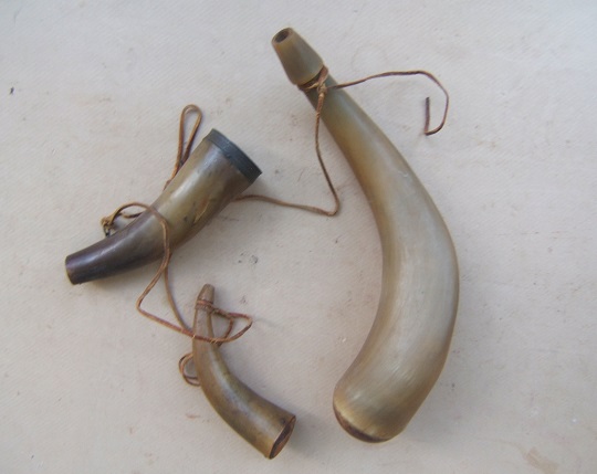  A VERY GOOD GROUPING of THREE (3)  EARLY/MID 19th CENTURY AMERICAN POWDER HORNS, ca. 1780-1850 view 1
