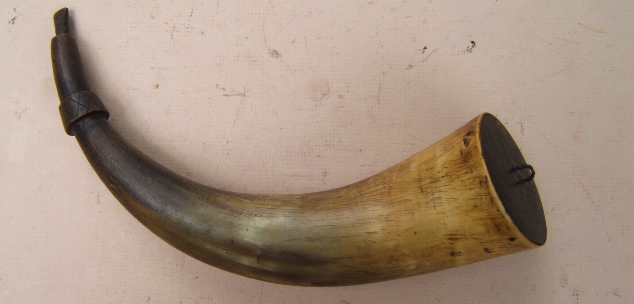 A FINE & UNTOUCHED AMERICAN REVOLUTIONARY WAR PERIOD AMERICAN POWDER HORN w/ FINELY CARVED POURING-SPOUT & 