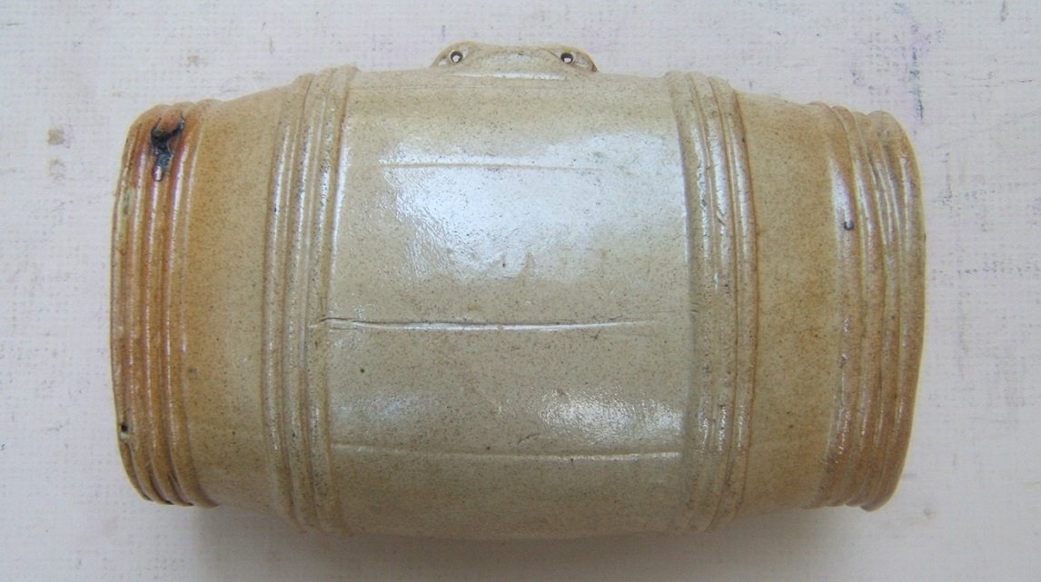 A VERY GOOD MID 19TH CENTURY/AMERICAN CIVIL WAR PERIOD BARREL-FORM YELLOWARE FLASK/CANTEEN, ca. 1850 view 2