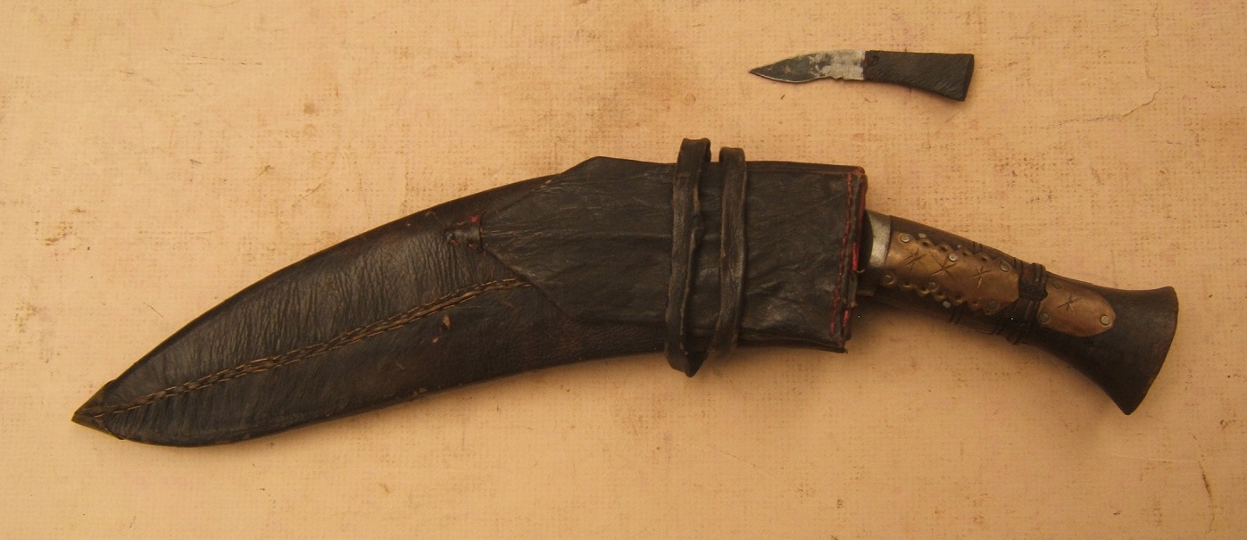 A VERY GOOD LATE 19th/20th CENTURY INDIAN KUKRI (KNIFE) & LEATHER SCABBARD w/ SHARPENER, ca. 1900 view2