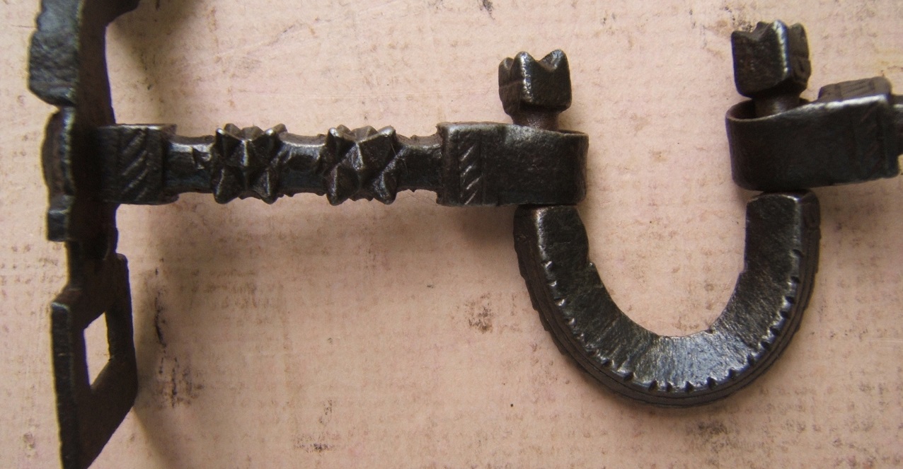 A SCARCE LATE MEDIEVAL PERIOD/EARLY 16TH CENTURY GERMAN/ITALIAN (KNIGHT'S) HORSE'S BIT, ca. 1500 view3