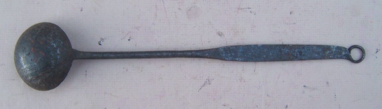 A VERY GOOD COLONIAL AMERICAN/REVOLUTIONARY WAR PERIOD SMALL-SIZED WROUGHT IRON COOKING/DIPPING LADLE, ca. 1770-1800 view2