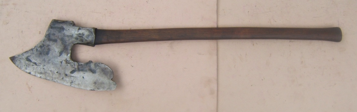 A VERY GOOD EARLY 17TH CENTURY EUROPEAN (GERMAN?) BATTLE-AXE, ca. 1600 view 2