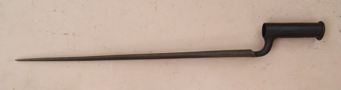 A VERY GOOD & RARE REVOLUTIONARY WAR PERIOD US SURCHARGED 2nd MODEL/SHORTLAND PATTERN BROWN BESS BAYONET, ca. 1770s view 2