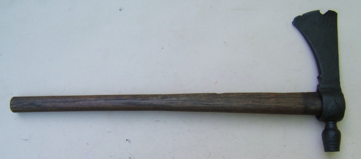 A VERY GOOD LARGE-SIZE MID-18TH CENTURY/AMERICAN REVOLUTIONARY WAR PERIOD (ENGLISH) PIPE TOMAHAWK, ca. 1750 view 2